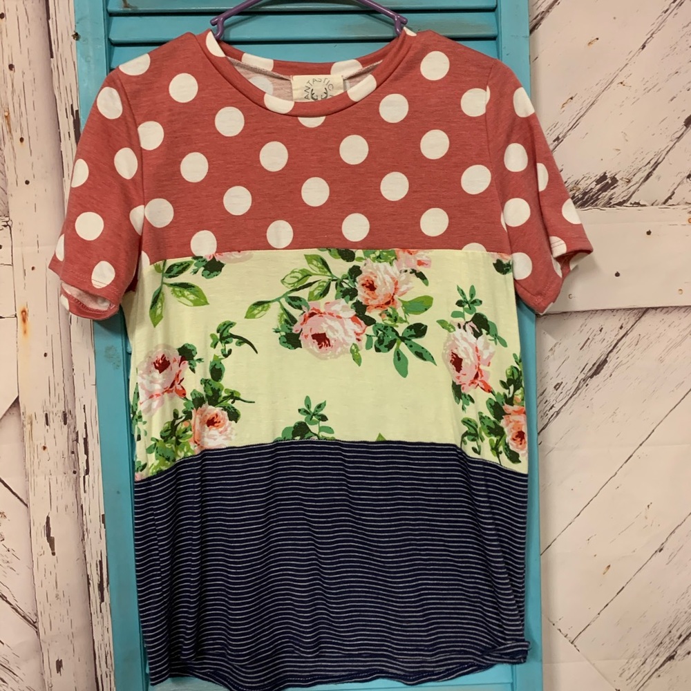 Tripled pattern top - Picture 4 of 4